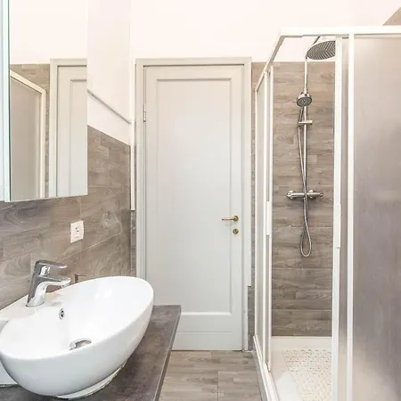 Sleeps 10 Pool Wifi * Ghiffa