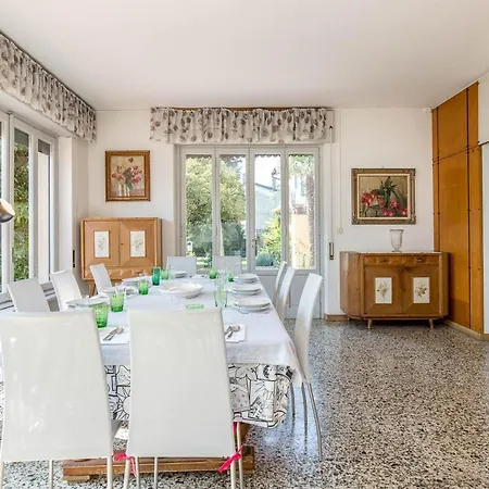 Sleeps 10 Pool Wifi * Ghiffa